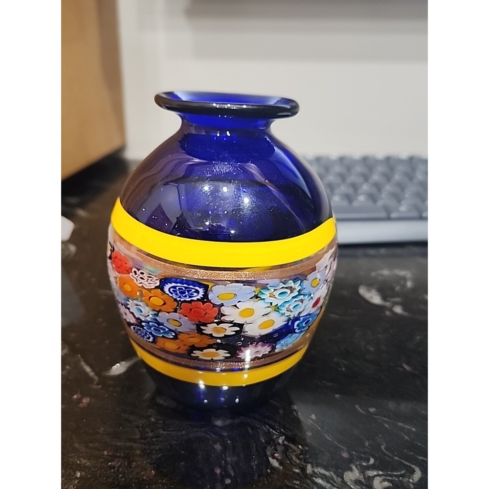 Ross Simons Blue Murano style glass bud‎ vase 4.5" Excellent condition